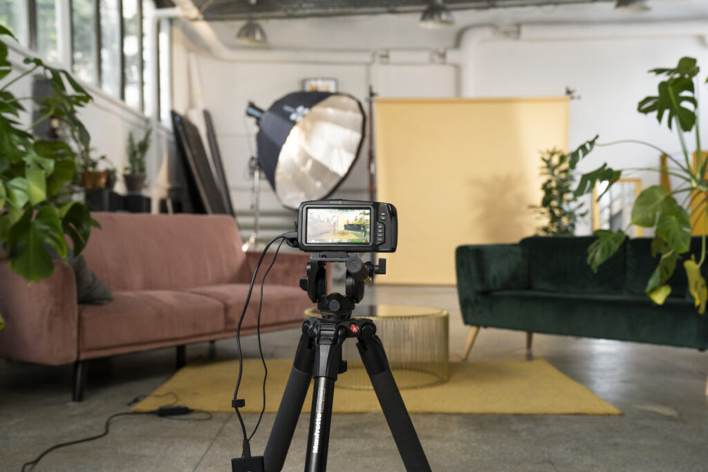 Studio fotograficzne Warszawa – Studio UP – Related Posts